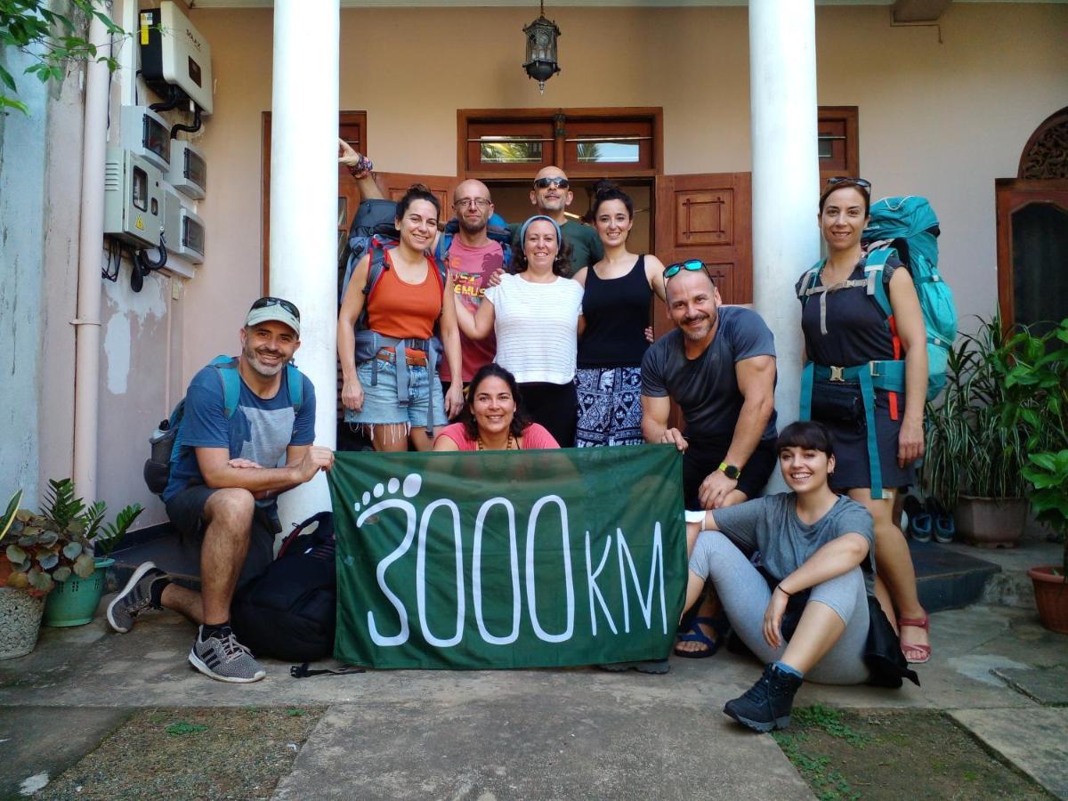 4Ty Two Homestay Galle Extérieur photo