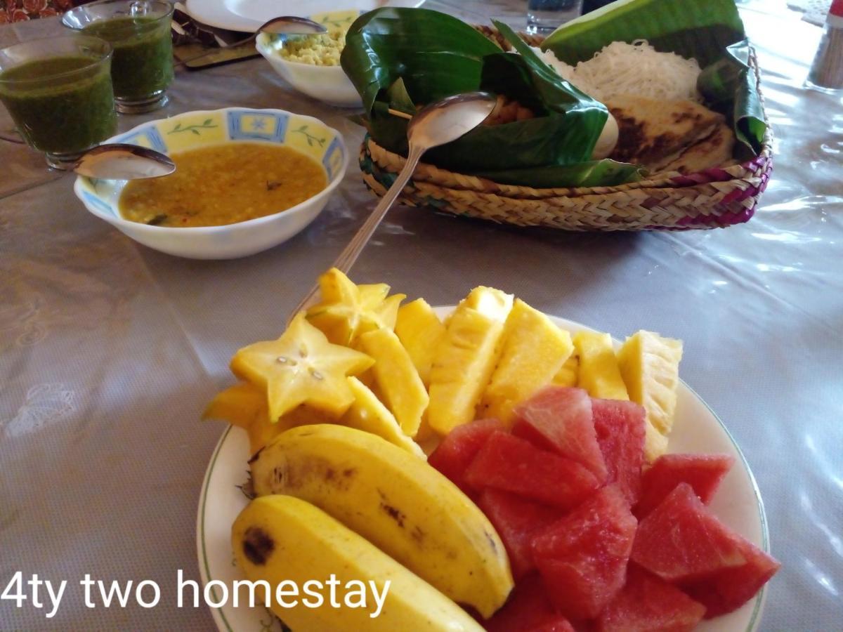 4Ty Two Homestay Galle Extérieur photo