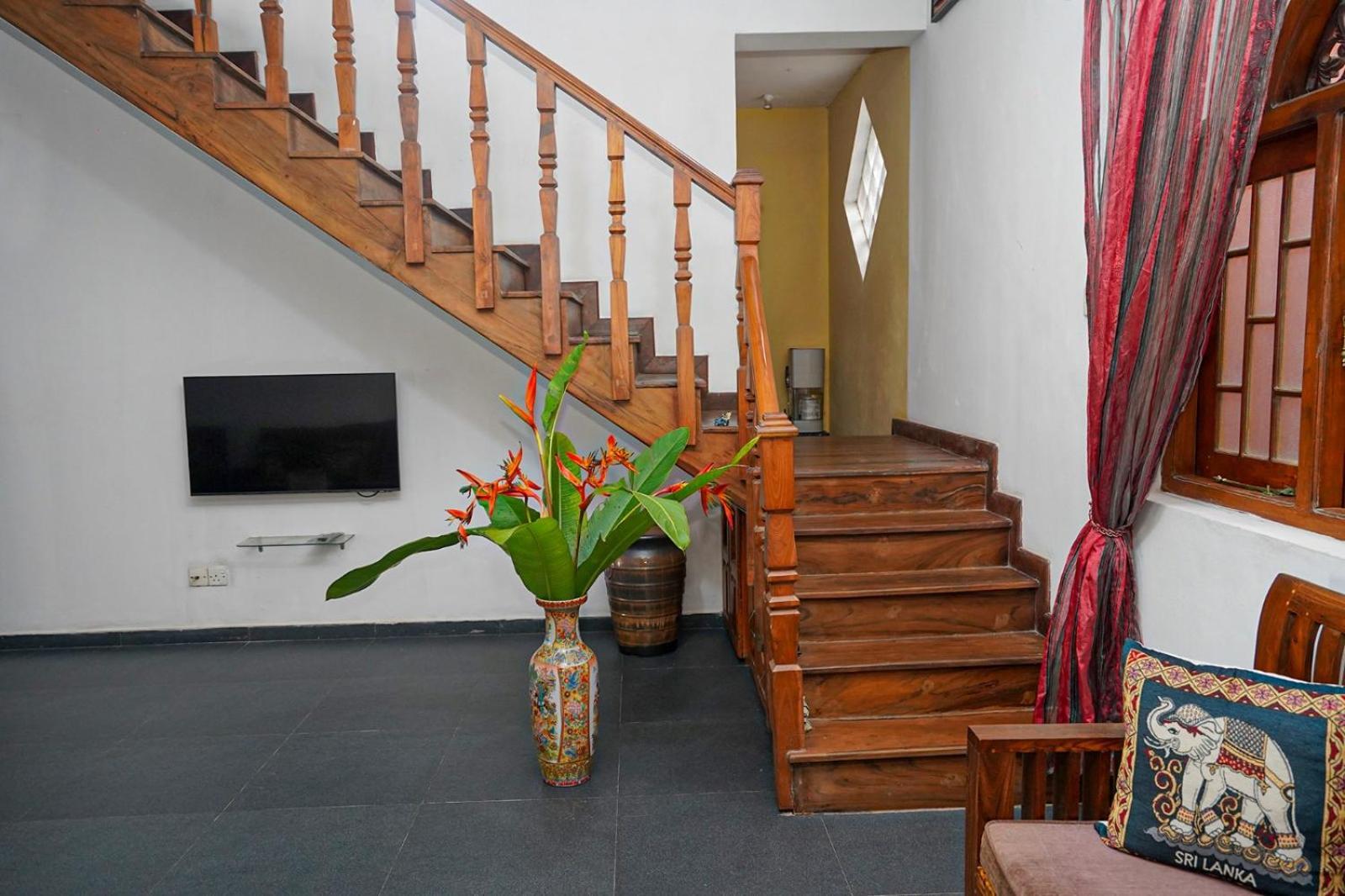 4Ty Two Homestay Galle Extérieur photo
