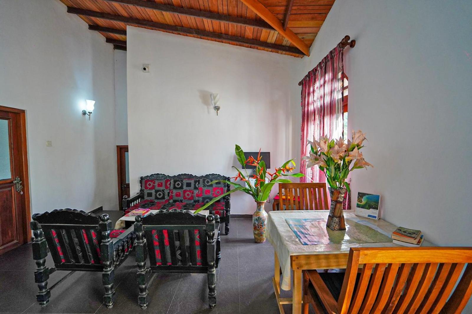 4Ty Two Homestay Galle Extérieur photo