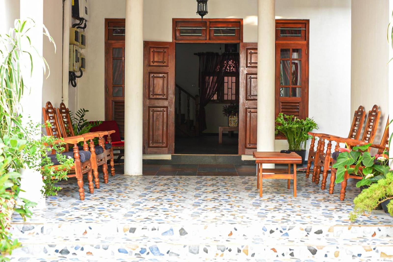 4Ty Two Homestay Galle Extérieur photo