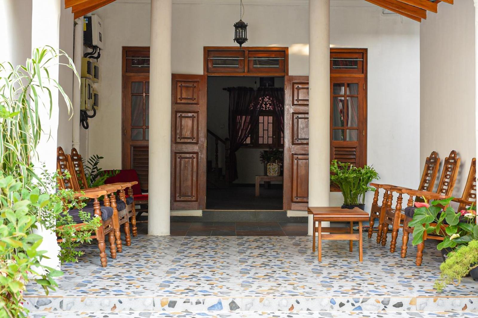 4Ty Two Homestay Galle Extérieur photo