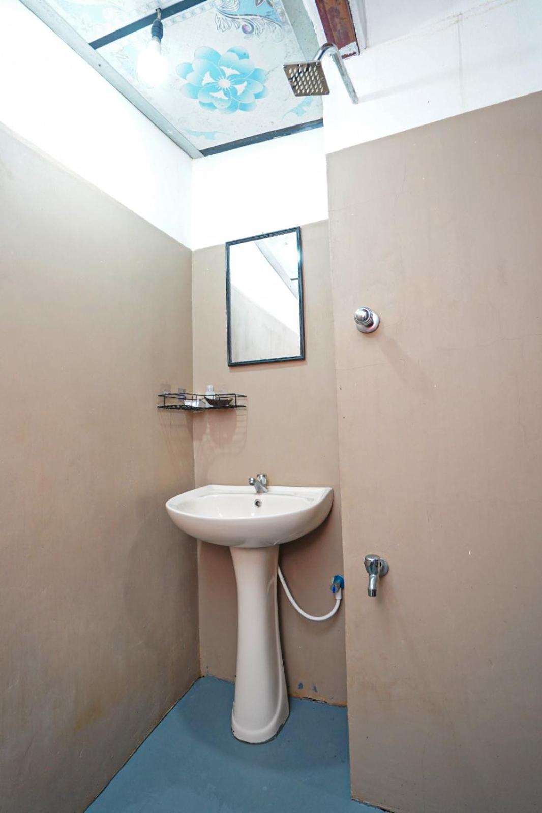 4Ty Two Homestay Galle Extérieur photo