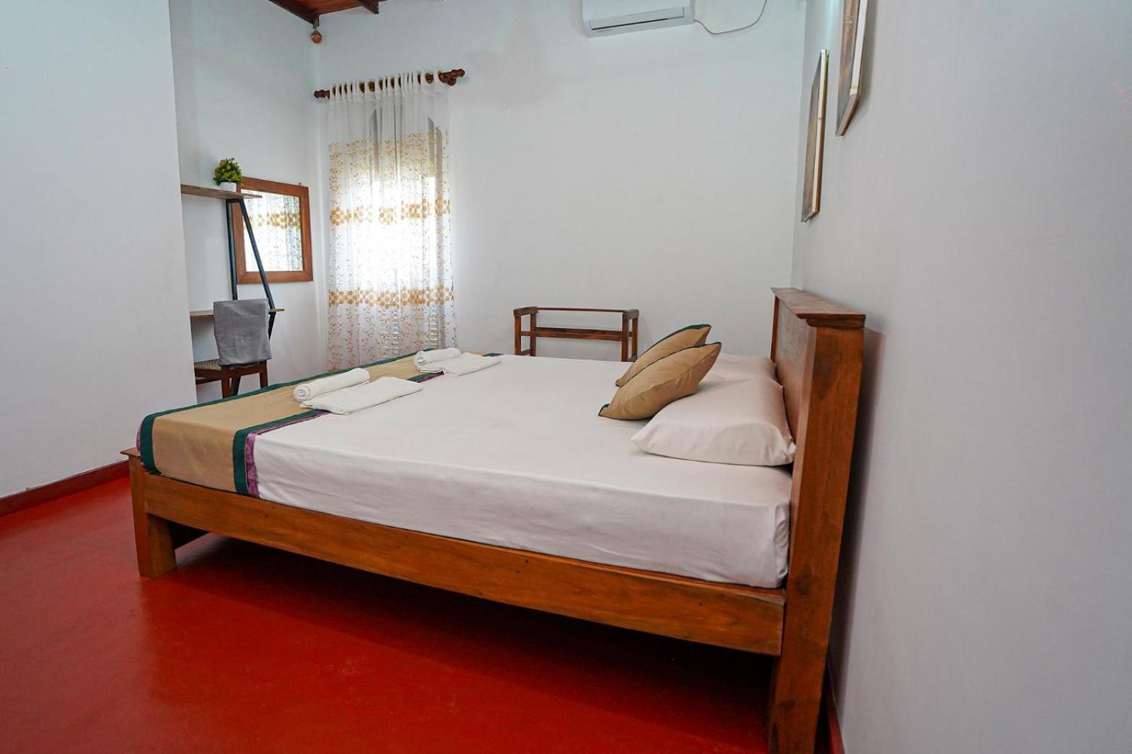 4Ty Two Homestay Galle Extérieur photo