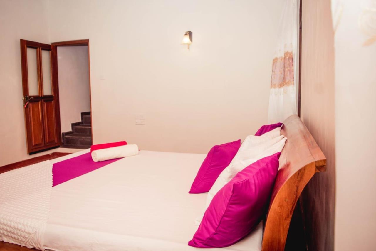 4Ty Two Homestay Galle Extérieur photo