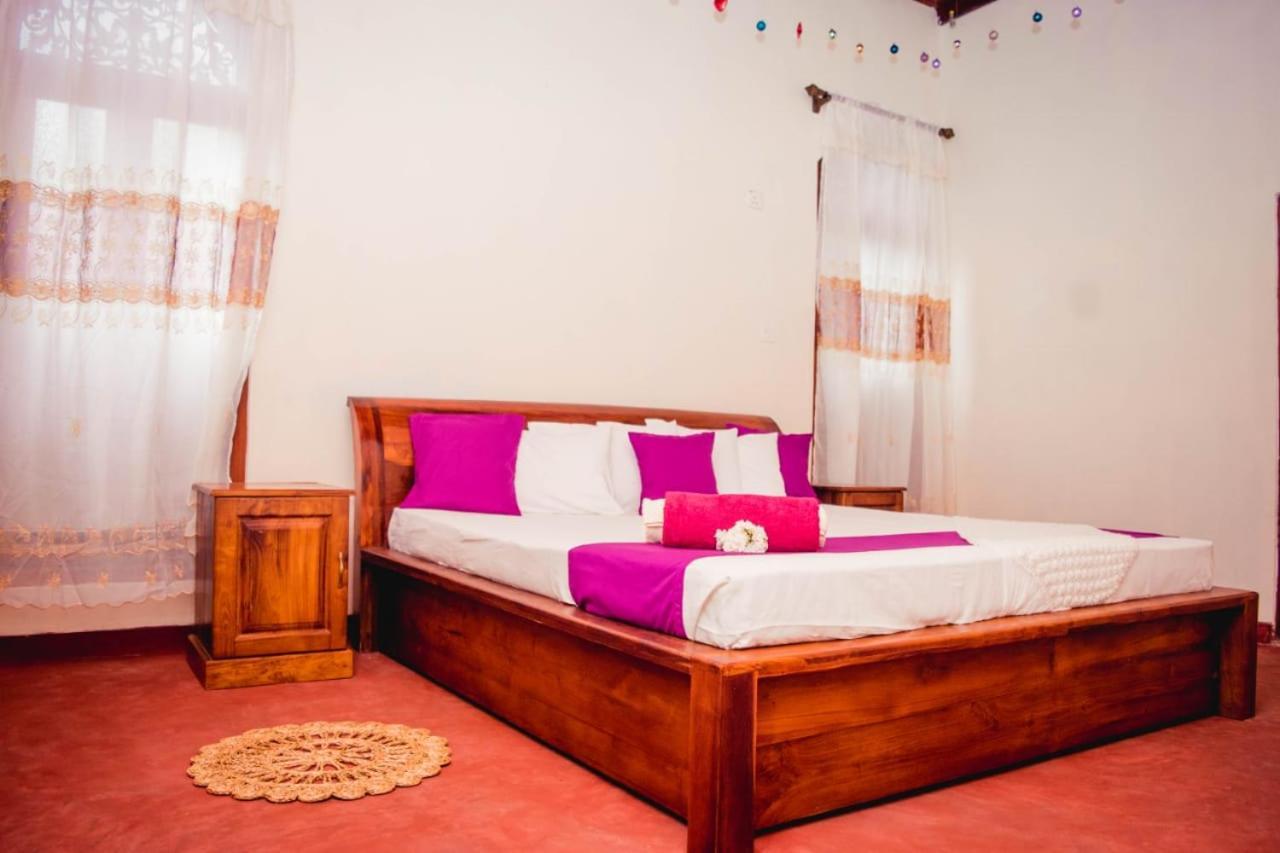 4Ty Two Homestay Galle Extérieur photo