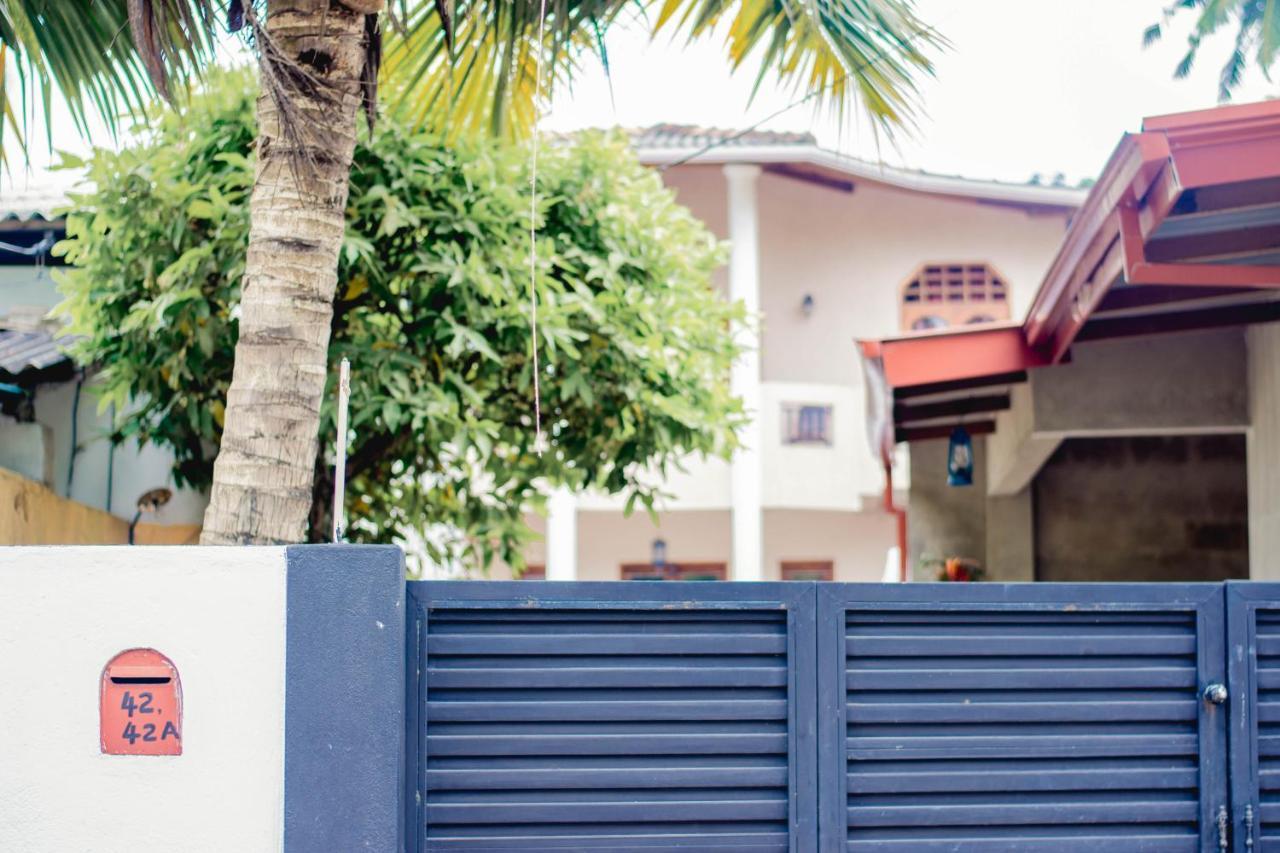 4Ty Two Homestay Galle Extérieur photo