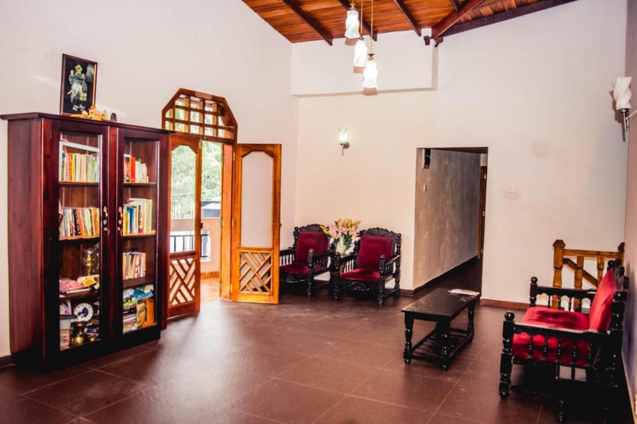 4Ty Two Homestay Galle Extérieur photo