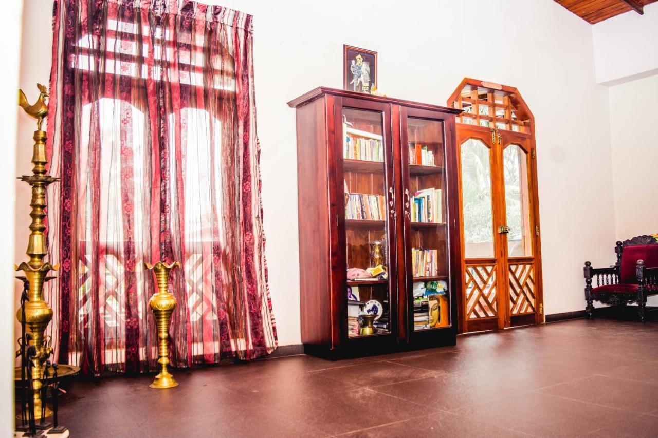 4Ty Two Homestay Galle Extérieur photo