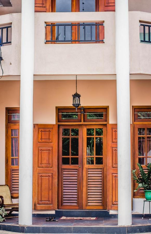 4Ty Two Homestay Galle Extérieur photo